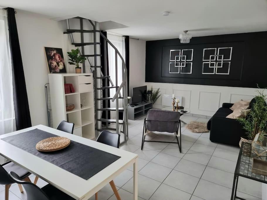Maison Aux Portes De Tours 쎙-삐에흐-데-꼬흐 외부 사진